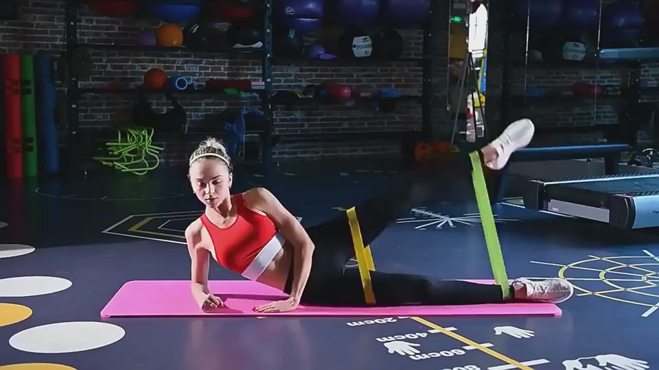 Exercise demo with a flat resistance band