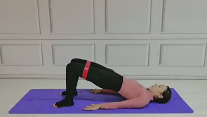 Exercise demo with a flat resistance band